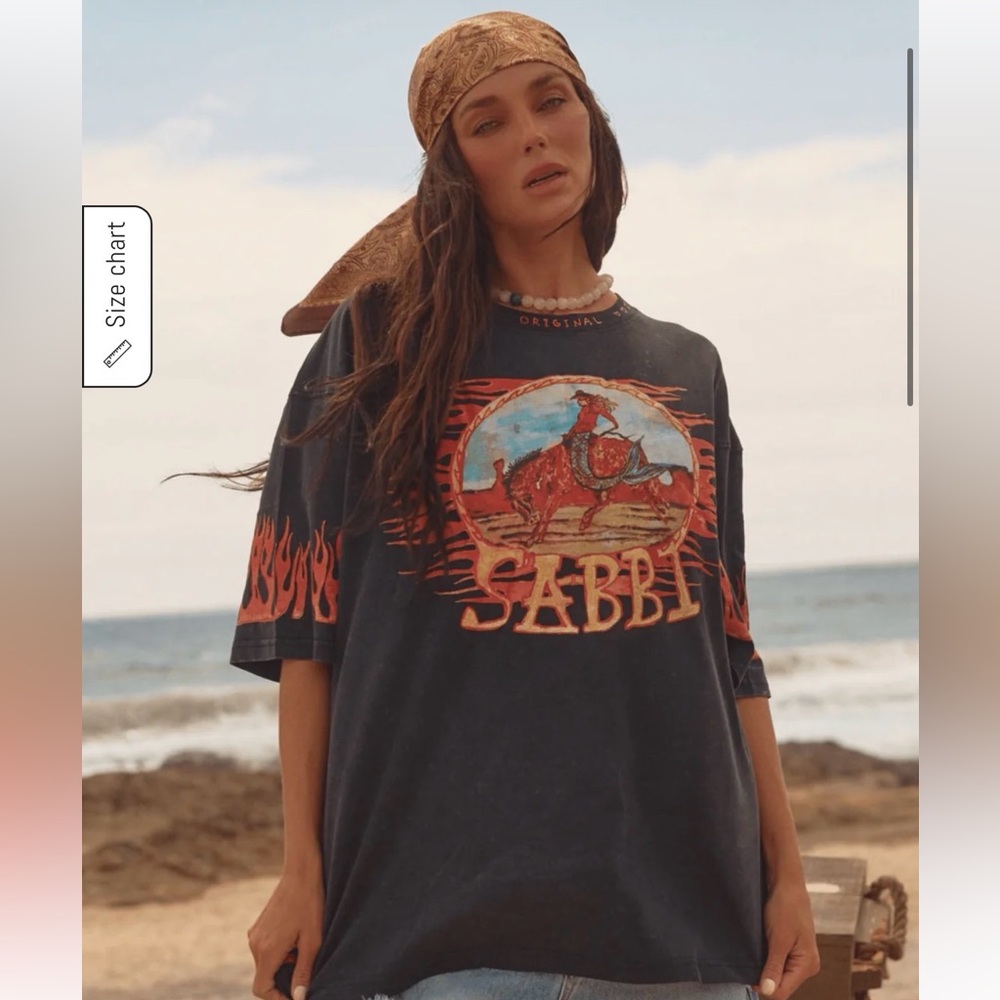 Sabbi - the very oversized flaming cowboy tee (black)